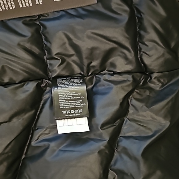 Like New Helly Hansen Fairbanks Parker. Green size XL - Picture 9 of 13